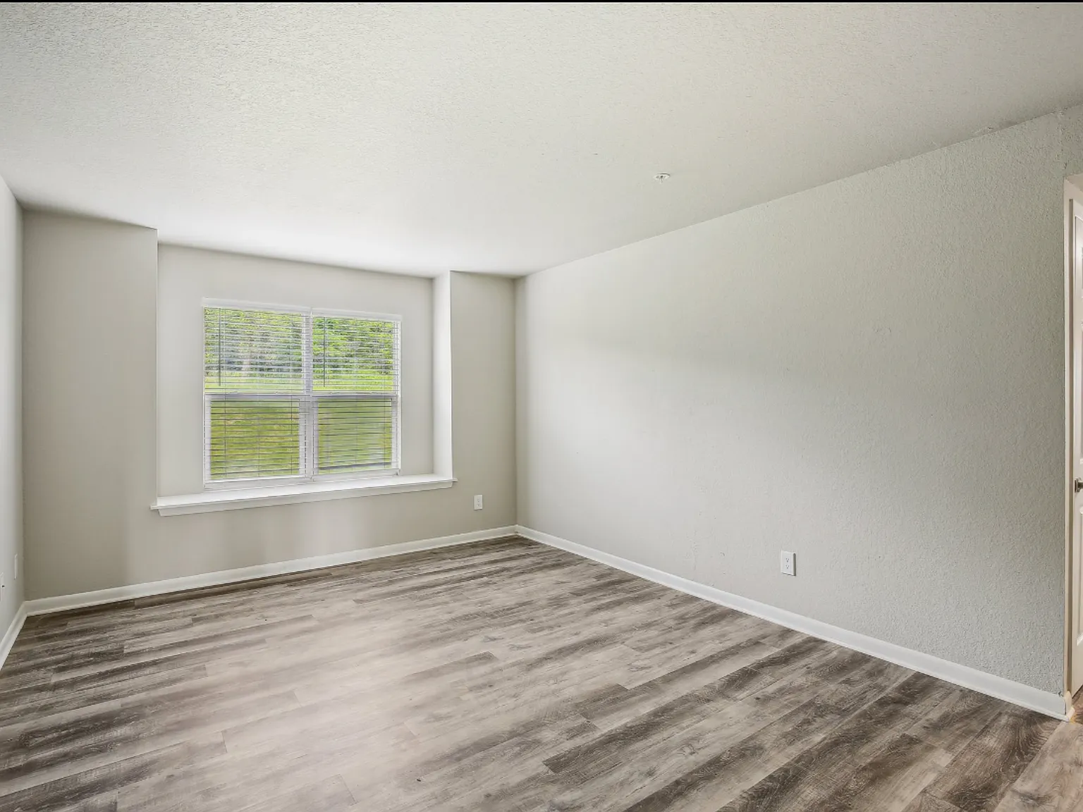 Prospector's Point Apartments — Photo 2