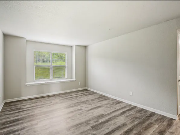 Prospector's Point Apartments