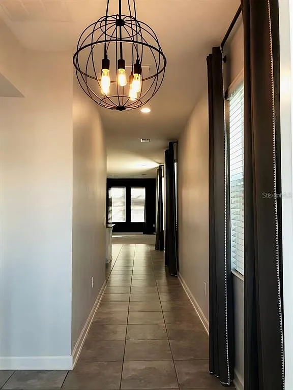 4 bed, 3.5 bath, 2475 sqft, $3,050 — Photo 4