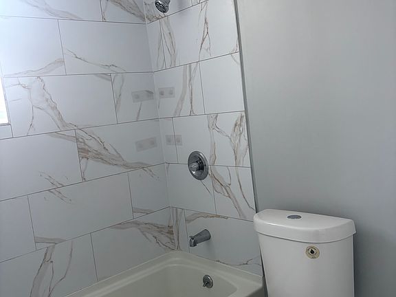 4th image of 17 Teaneck Rd APT 3B