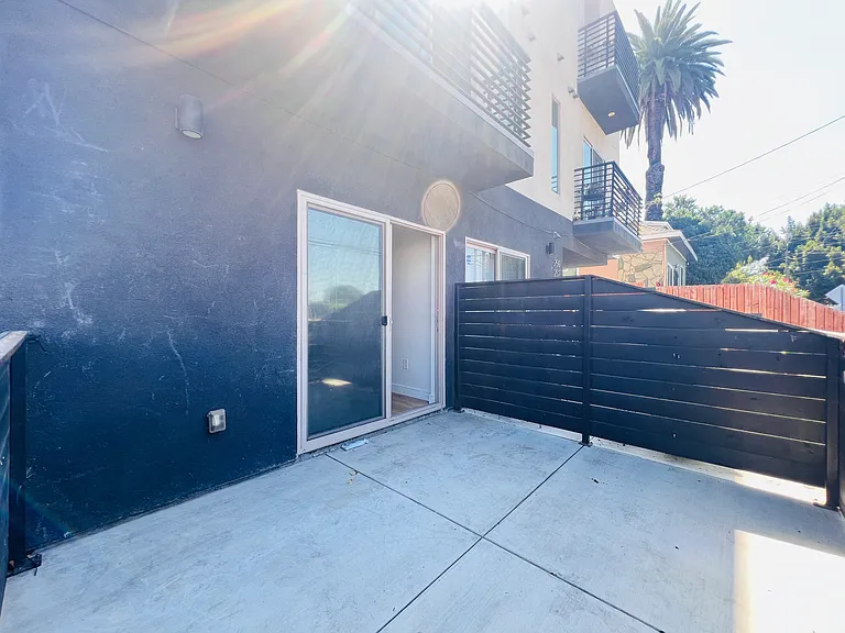 250 S Burlington Ave #250 — Photo 8