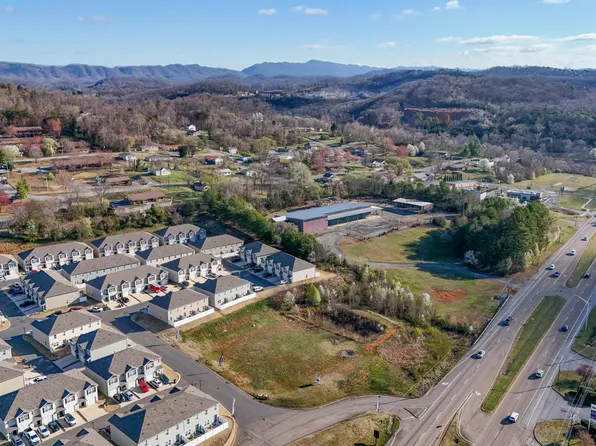 4260 Stone Dr, Kingsport, TN 37660