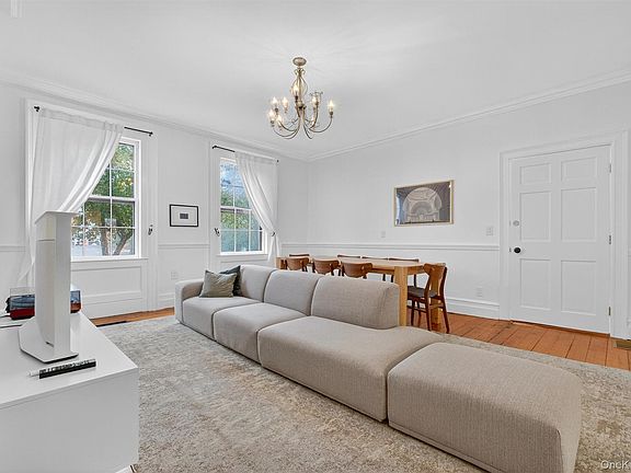 5th image of 181 Union Street