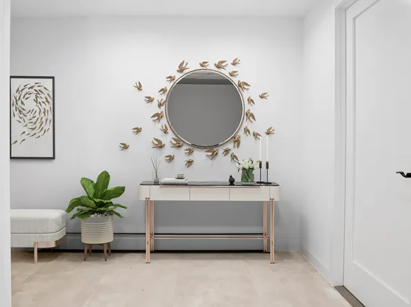 1433 East 52nd Street image 4 of 7