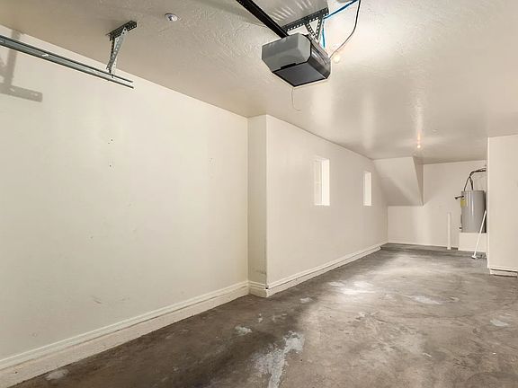 5th image of 162 W Laurel Ct