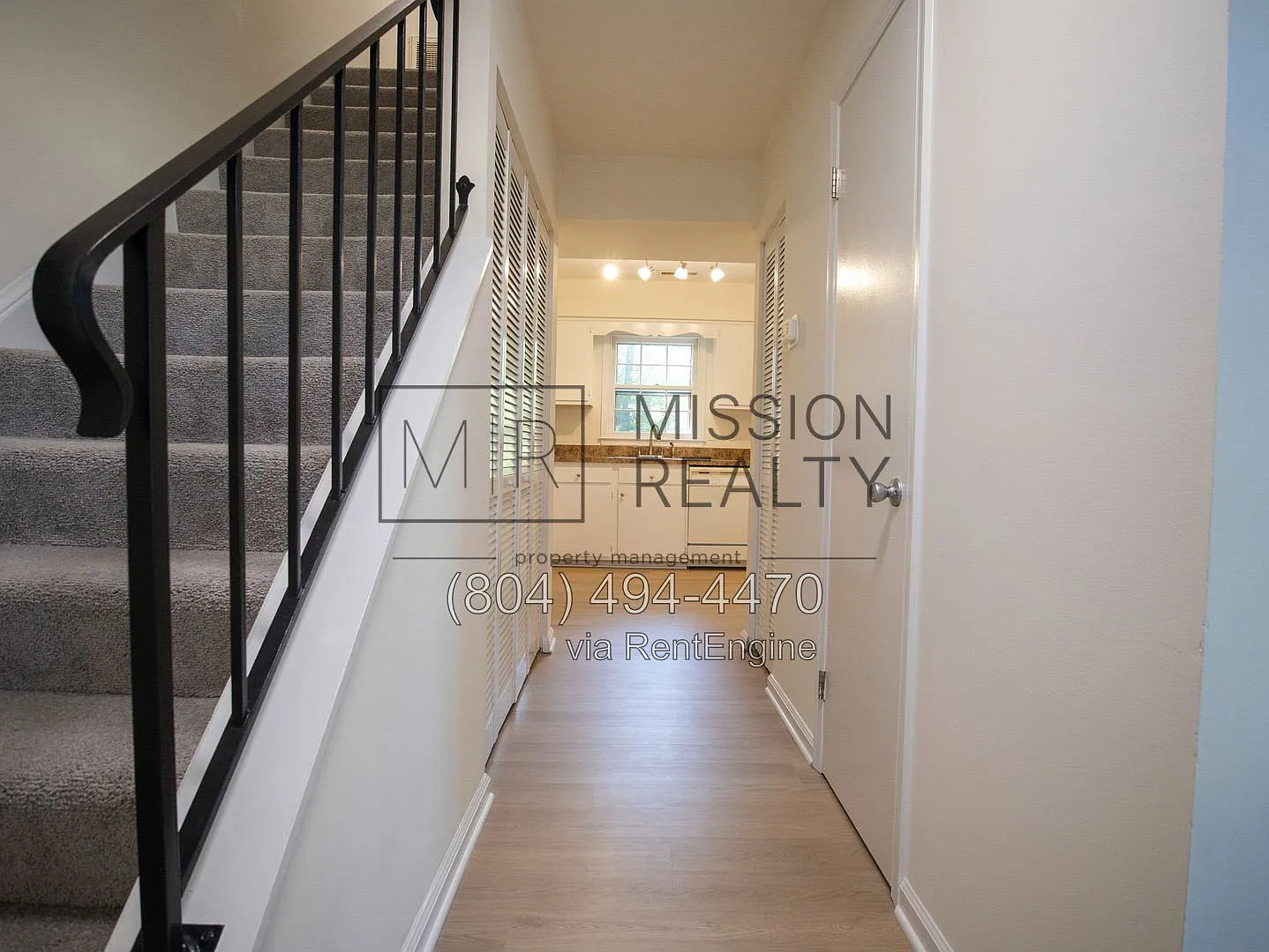 3 bed, 1.5 bath, 1052 sqft, $2,000 — Photo 3