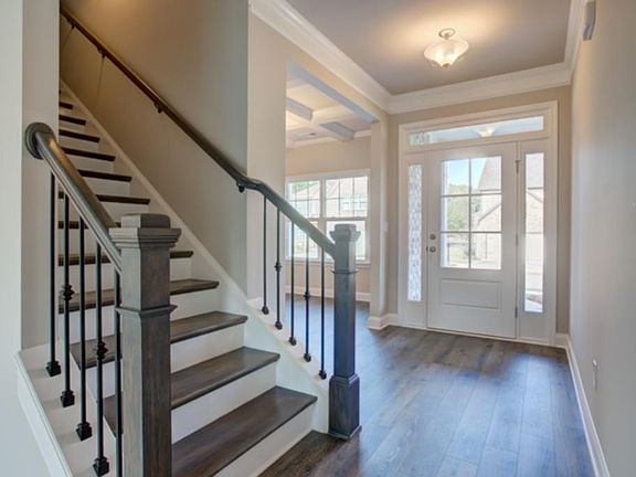3rd image of 209 Monica Ct
