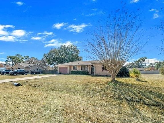 3rd image of 543 Silver Course Ct