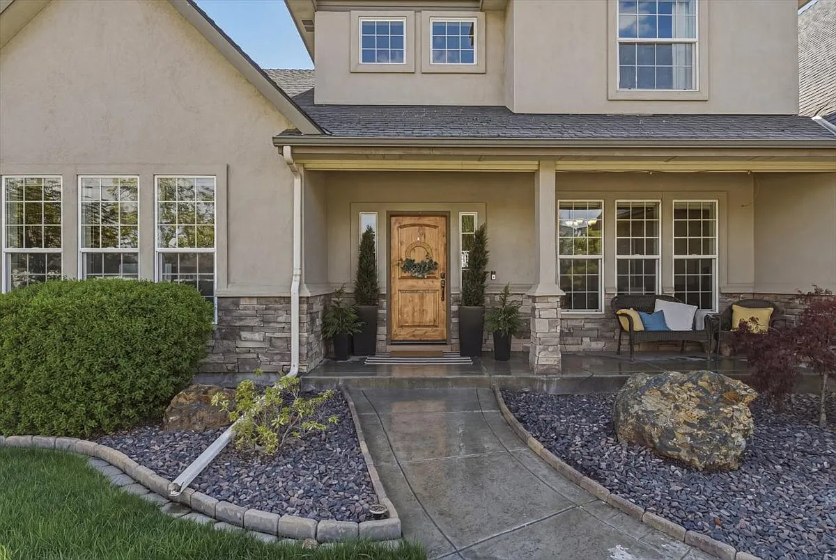 Building Photo - 553 E Forest Ridge Dr