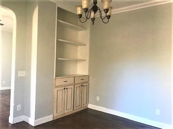 5th image of 1201 S Fannin Ave