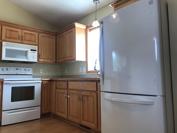 4th image of 1204 Knickerbocker Ct