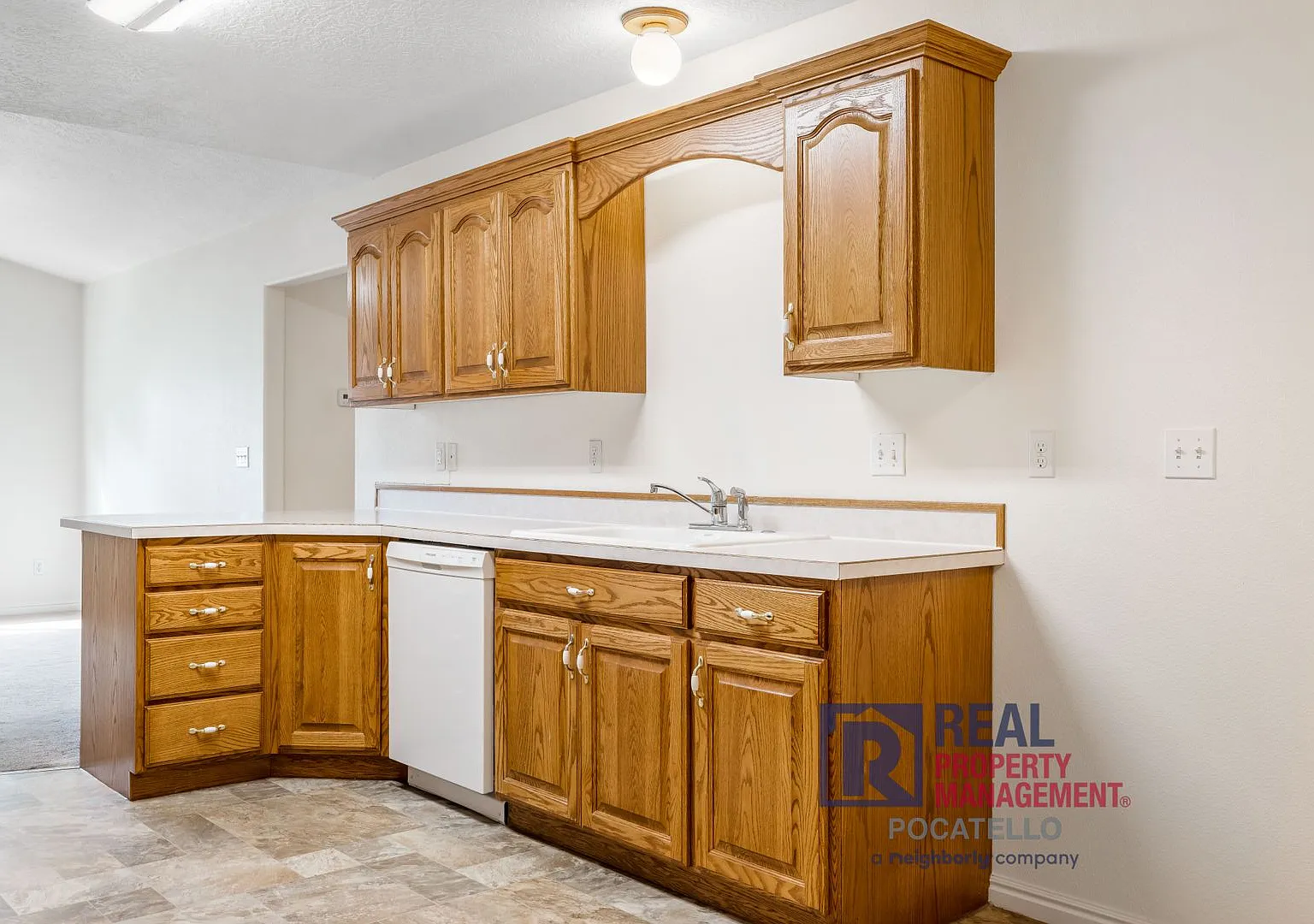 1320 E Cedar St — Photo 3