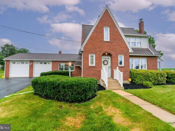 1954 Laudermilch Rd, Palmyra, PA 17078