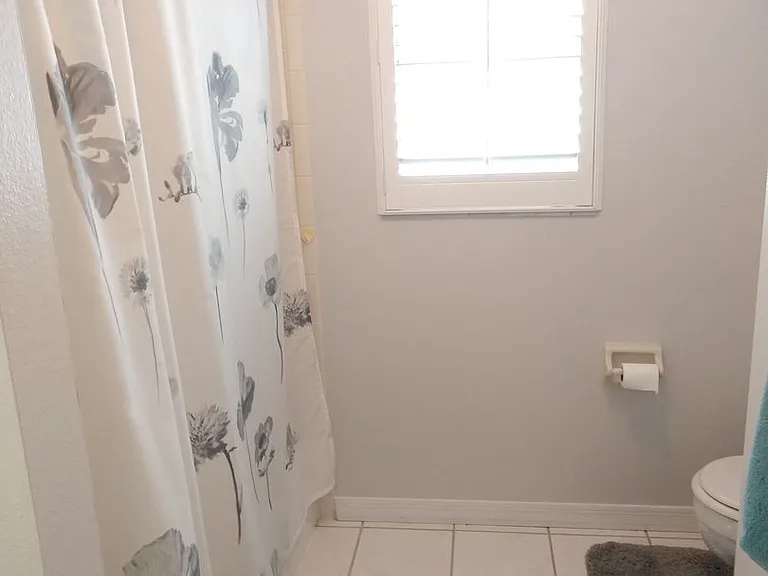3177 E Village Dr — Photo 34