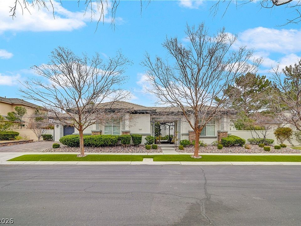 1st image of 304 Covent Garden Ct