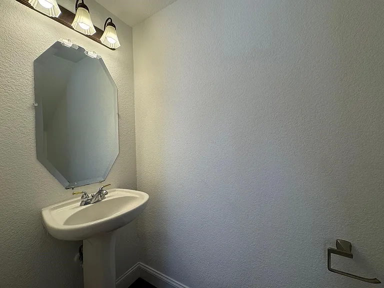 3780 Navarro Way — Photo 22
