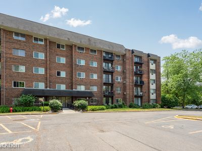 4721 Saint Joseph Creek Rd APT 5A, Lisle, IL, 60532