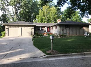 2333 Deer Trl, Green Bay, WI 54302