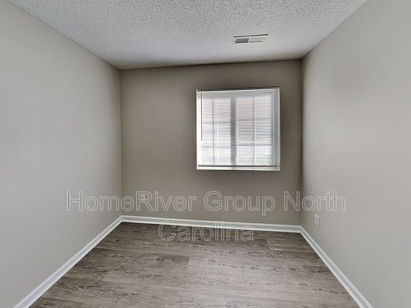 5th image of 5505 Carriage Woods Dr