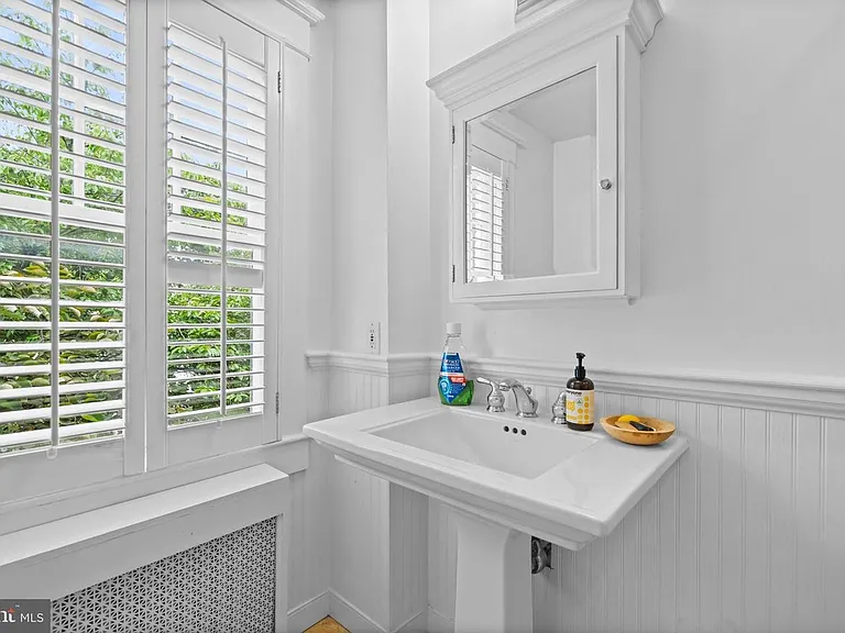 3301 Dent Pl NW — Photo 22