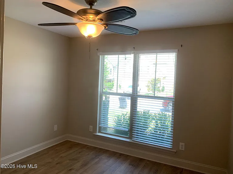 1117 Sierra Ln — Photo 8