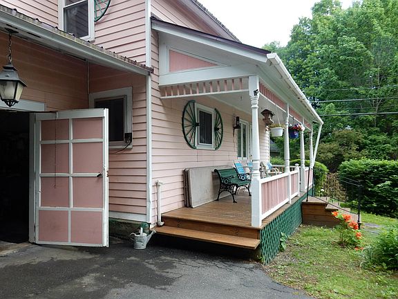 2nd image of 425 West Main Street