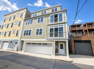 154 Gold St #3, Boston, MA 02127