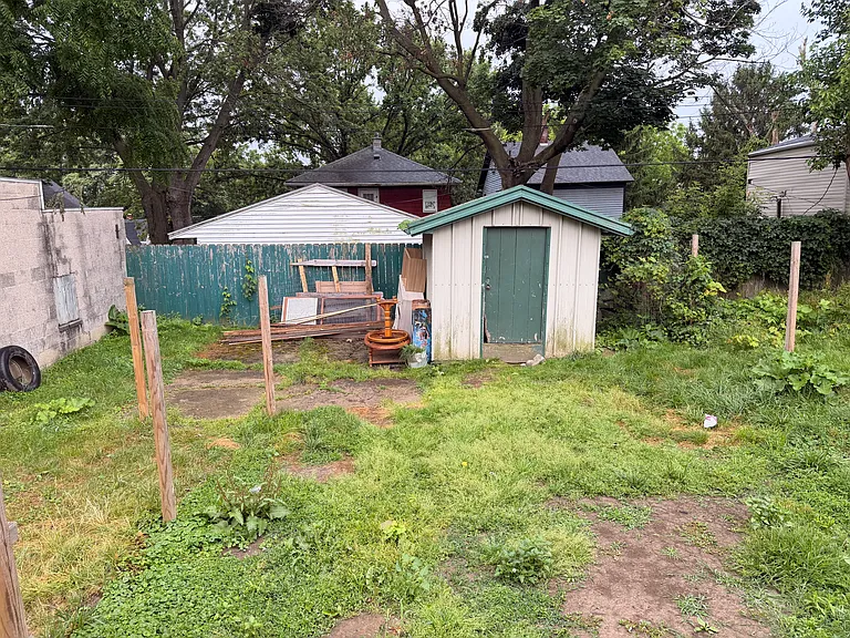 1817 Giant St — Photo 20