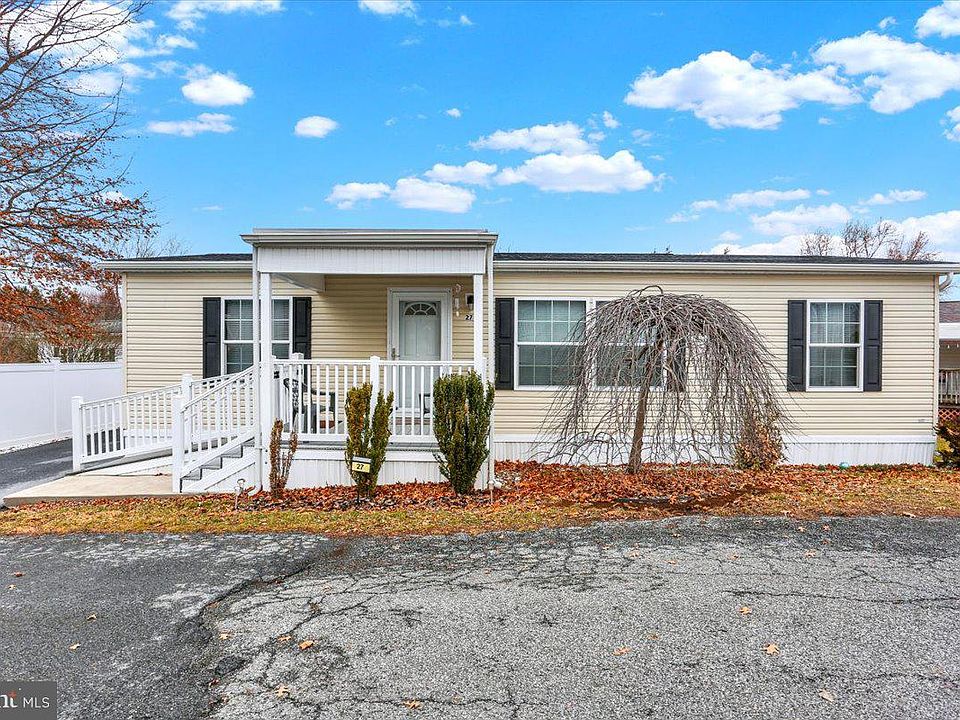 1st image of 27 Valley View Ct