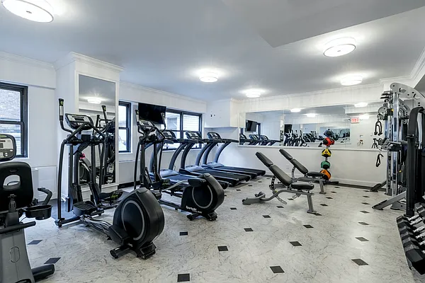 Rented by UES Management | media 9