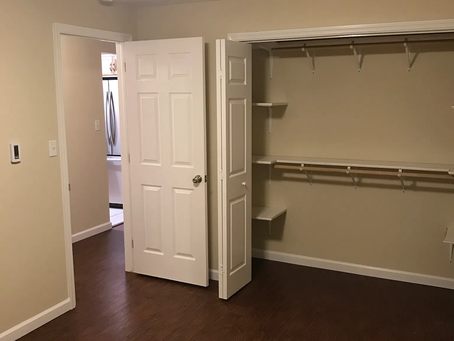 2 bed, 850 sqft, $1,200 — Photo 2