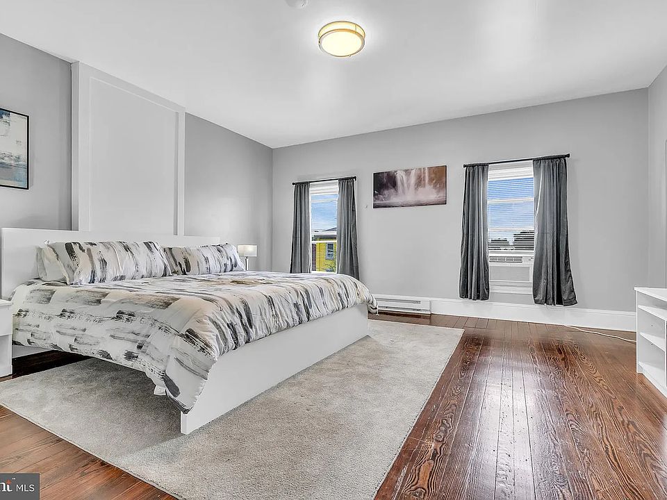 1st image of 905 W Marshall St APT 2