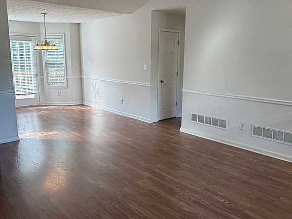 4th image of 535 Holland Rd