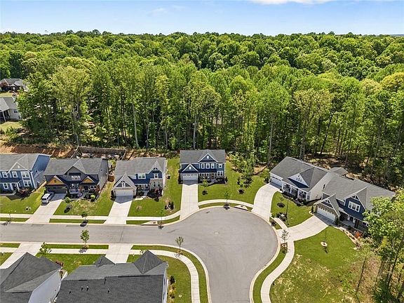 3rd image of 1547 Liberty Park Dr