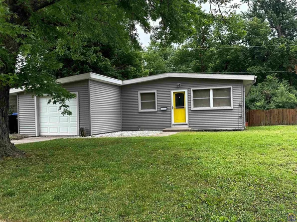 1319 SW 32nd St, Topeka, KS 66611