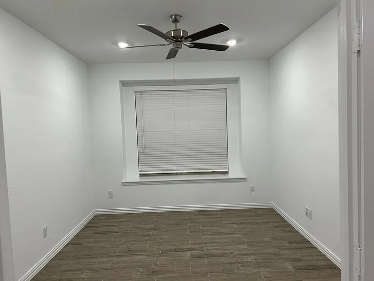 2513 Birchcrest Dr — Photo 21