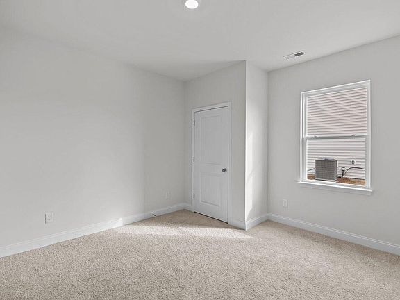 5th image of 2679 Delilah Drive