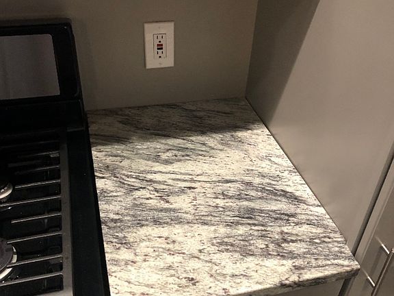 5th image of 206 Lexington Ave APT 2