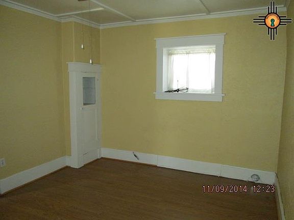 4th image of 926 S Pacific St