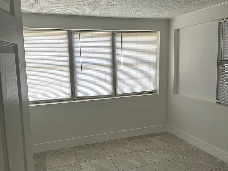212 Dennis Ave — Photo 3