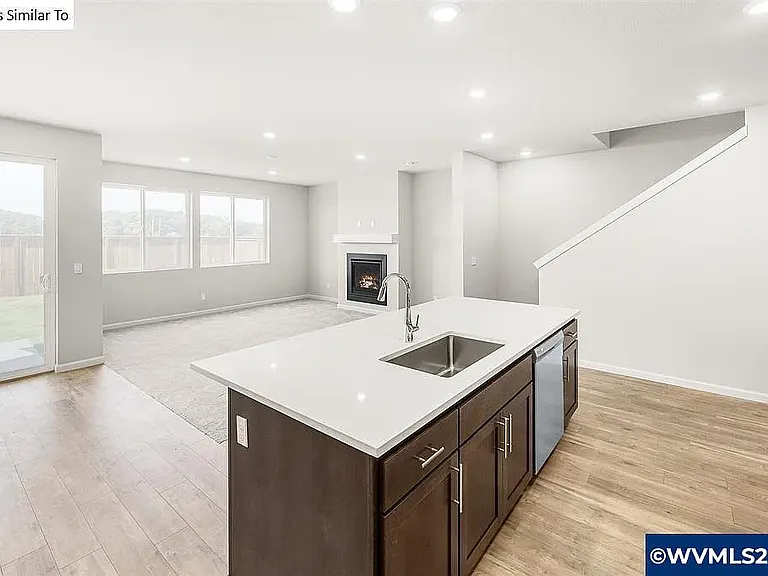 6051 Savannah St SE — Photo 3