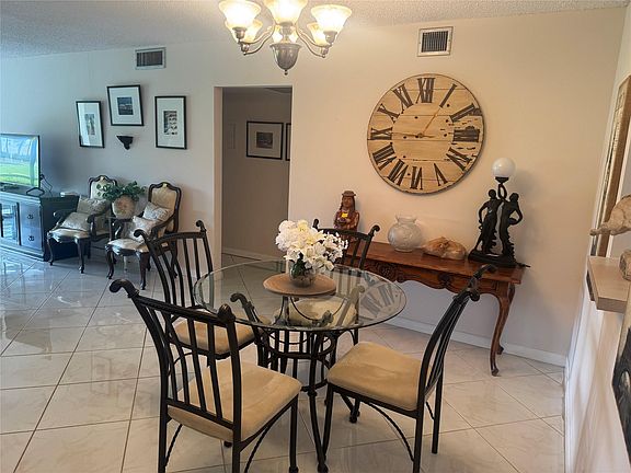 4th image of 3302 Aruba Way #M1