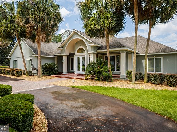 2nd image of 4709 Blackwater Dr