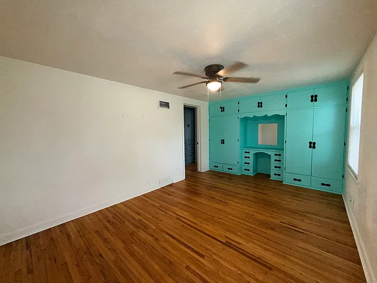 1527 W 11th Ave #A — Photo 7