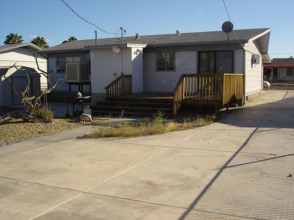 Back of house - Detatched garage and RV parking!!!!