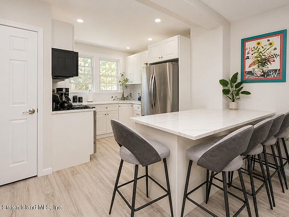 5th image of 173 Alter Ave