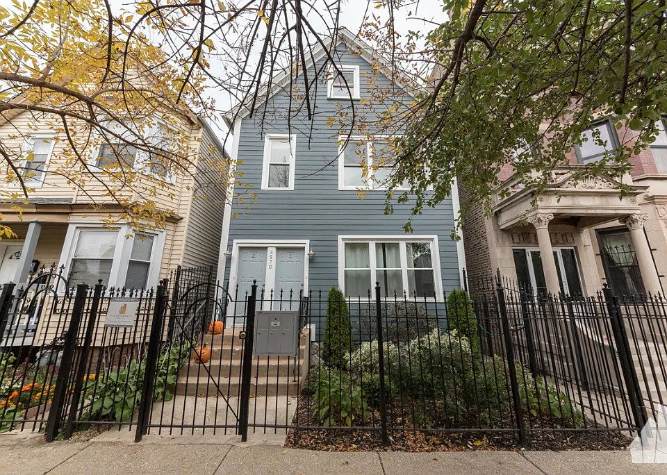 3570 W Dickens Ave #2