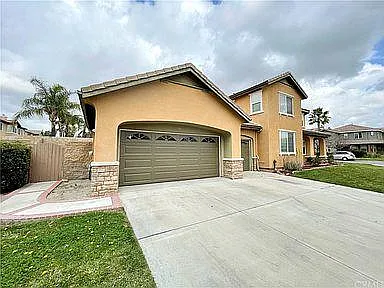 303 N Madera Privado — Photo 3