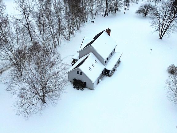 2nd image of 36 Tomahawk Path