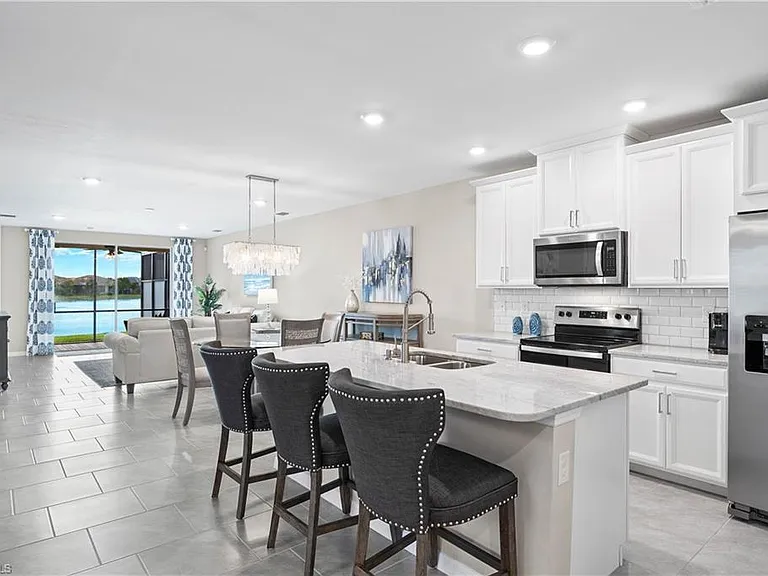 14558 Edgewater Cir — Photo 8